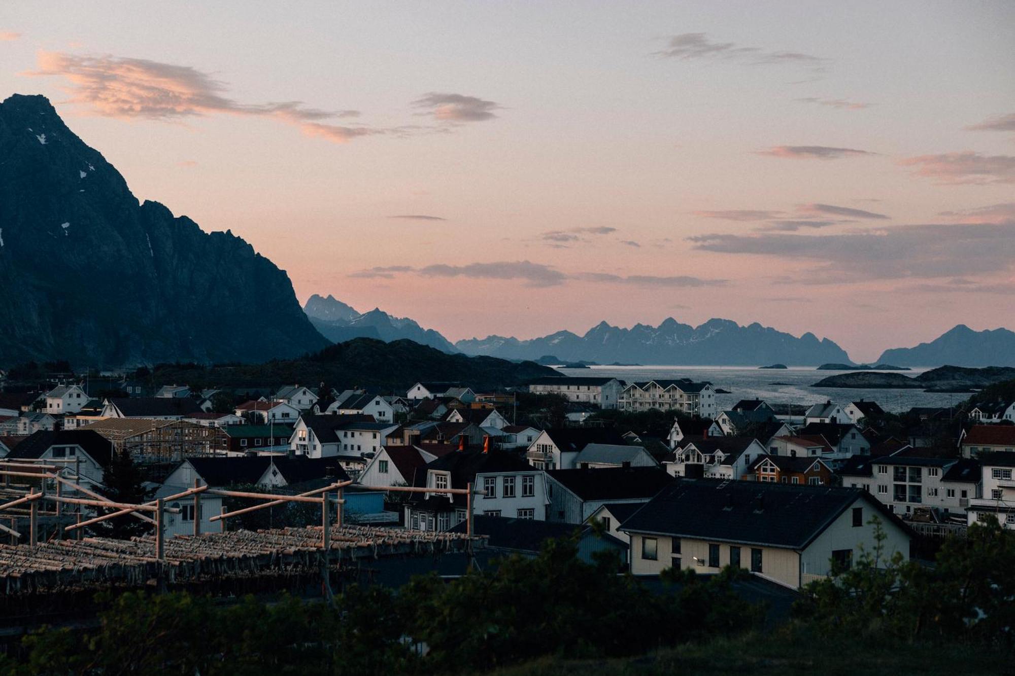 Trevarefabrikken 2* Henningsvaer